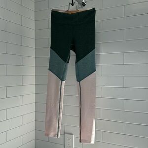Outdoor Voices XS 7/8 Springs Legging in Green/Gray/Pink - Excellent Condition